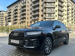 Audi Q7-12