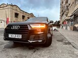 Audi Q7-16