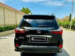 Lexus LX 450d-5