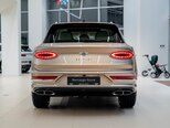 Bentley Bentayga-7