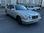 Mercedes E 220-2