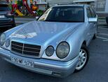 Mercedes E 220-1