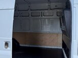 Ford Transit-12
