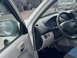 Mitsubishi L200-8