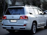 Toyota Land Cruiser-16