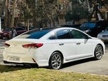 Hyundai Sonata-2