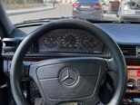 Mercedes 220 E-12