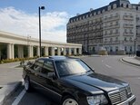 Mercedes 220 E-2