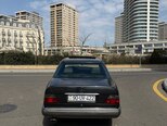 Mercedes 220 E-15