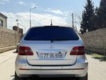 Mercedes B 200-2