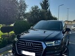 Audi Q7-1