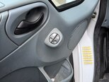 Ford Transit-9