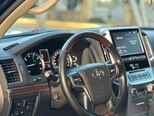 Toyota Land Cruiser-10