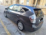Toyota Prius V-6