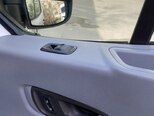 Ford Transit-13