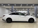Hyundai Elantra-6