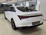 Hyundai Elantra-5