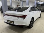 Hyundai Elantra-4
