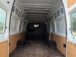 Ford Transit-11