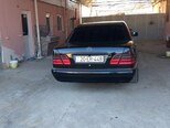 Mercedes E 240-16