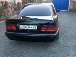 Mercedes E 240-4