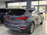 Hyundai Santa Fe-12