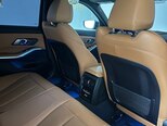 BMW 330e-13