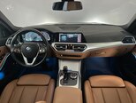 BMW 330e-19