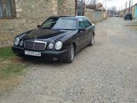 Mercedes E 240-1