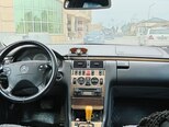 Mercedes E 320-4