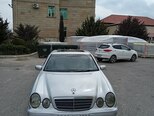 Mercedes E 320-9