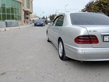 Mercedes E 320-8