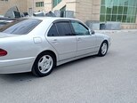 Mercedes E 320-11