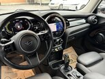 Mini Cooper SE-8