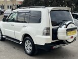 Mitsubishi Pajero-11