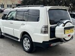Mitsubishi Pajero-10