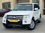 Mitsubishi Pajero-5