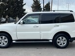Mitsubishi Pajero-6