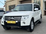 Mitsubishi Pajero-7