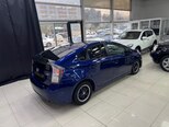 Toyota Prius-12