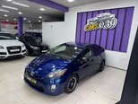 Toyota Prius-8