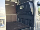 Ford Transit-10