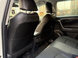 Toyota RAV4-8