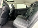 Lexus ES 300h-12