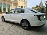 Hongqi E-QM5-5