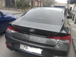 Hyundai Elantra-3