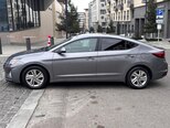 Hyundai Elantra-8