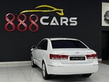 Hyundai Sonata-4