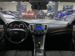 Hyundai Sonata-9