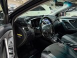 Hyundai Elantra-11